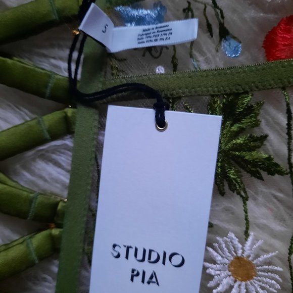 Studio Pia Cerellia Quarter Cup Basque AW 21 size 5 - Picture 2 of 2